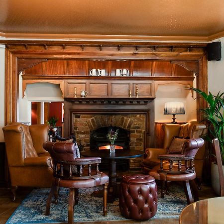 Red Lion Hotel Радлет Екстериор снимка
