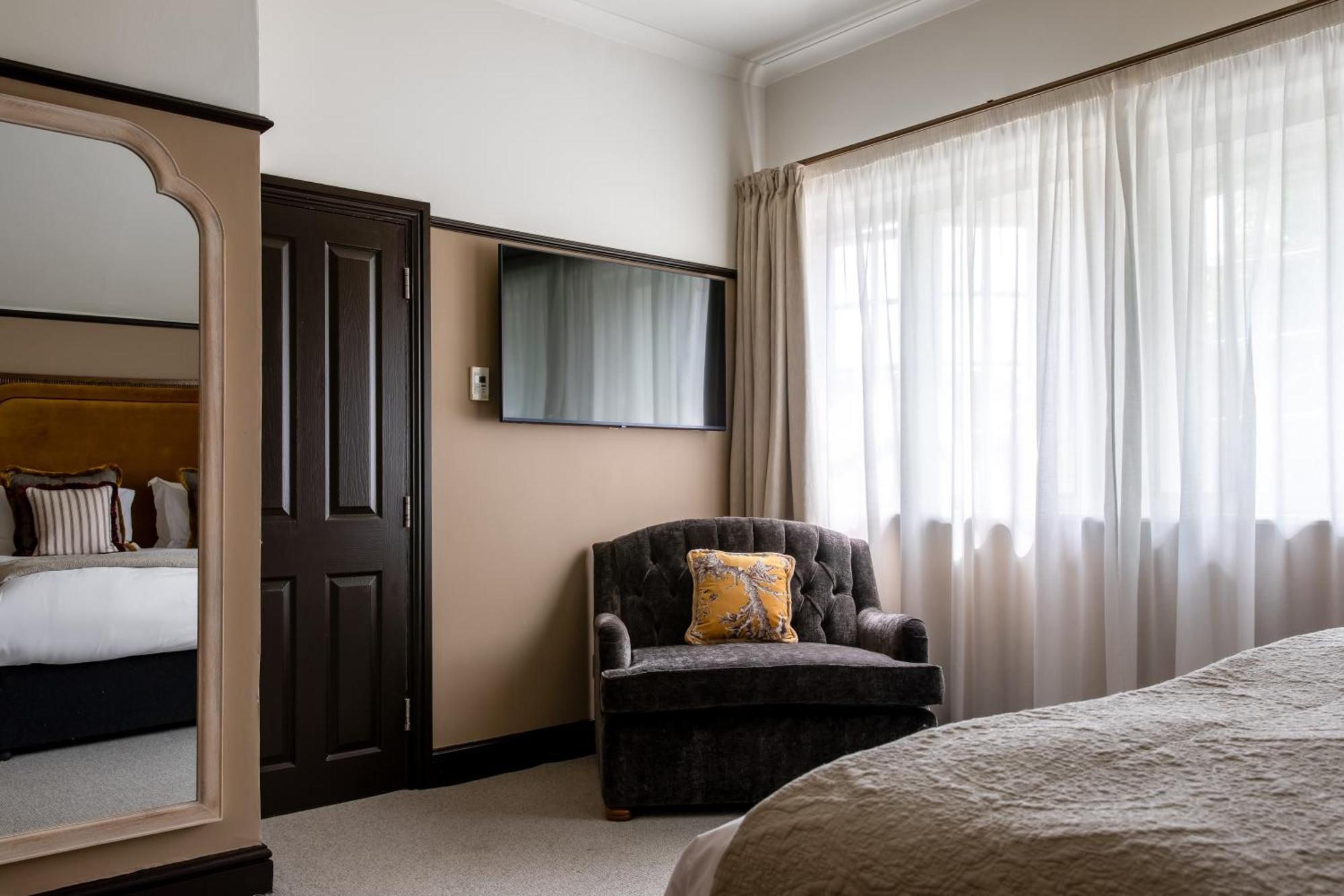 Red Lion Hotel Радлет Екстериор снимка