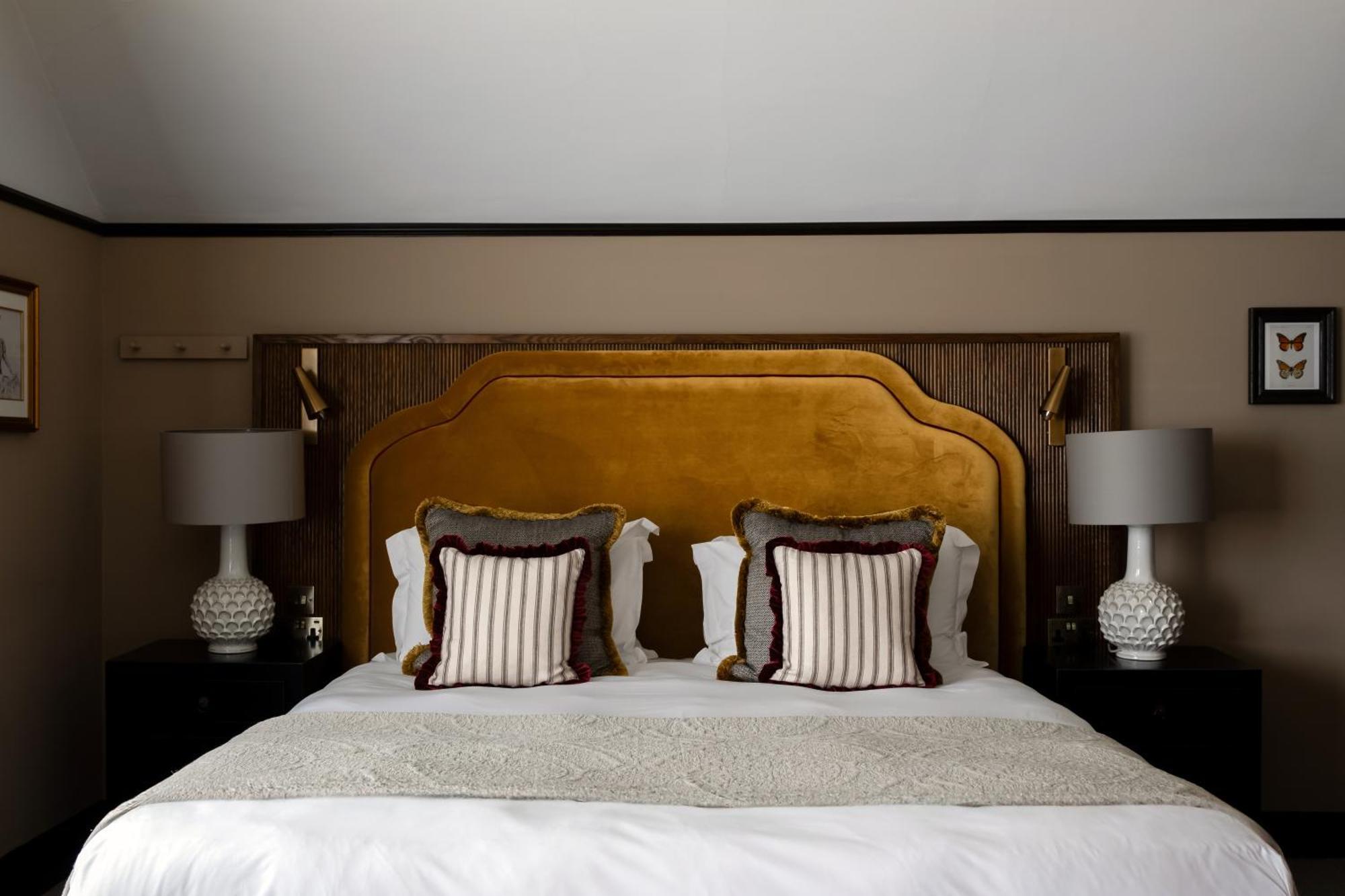 Red Lion Hotel Радлет Екстериор снимка