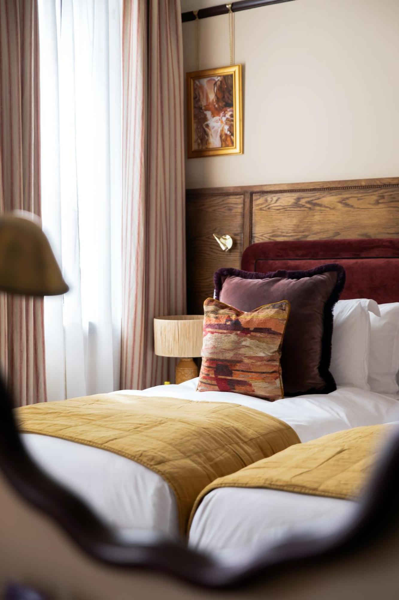 Red Lion Hotel Радлет Екстериор снимка